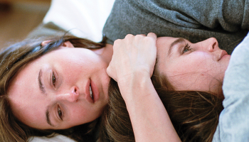 Renātes Reinsves un Ingas Ibsdoteras Lilleosas spēlētās māsas. Publicitātes foto