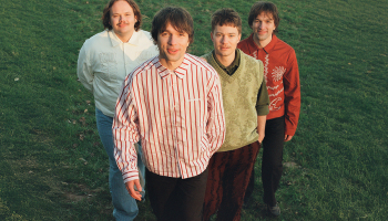 No kreisās: Kristiāns Kosītis (basģitāra), Edgars Kaupers (ģitāra un balss), Roberts Vanags (taustiņ­instrumenti un balss) un Emīls Kaupers (bungas un balss). Publicitātes foto
