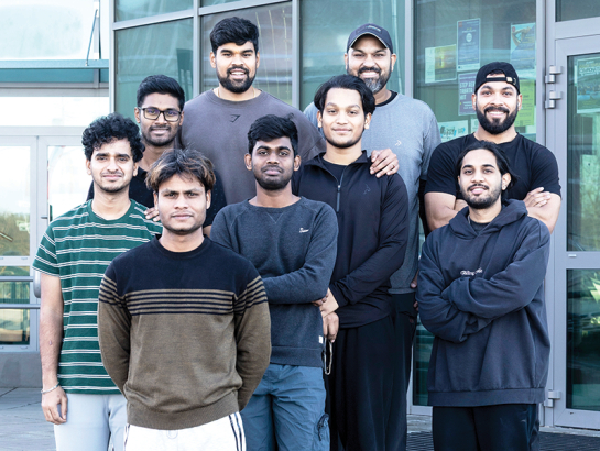 Kriketa klubs Wolf Pack cīnījās entuziastu izveidotās vietējās federācijas šā gada sezonas finālā.