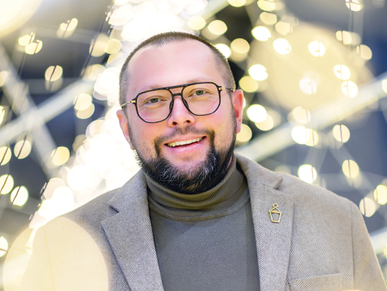 Esmu no tiem cilvēkiem, kas pieaugušā dzīvē dara to, ko bērnībā izsapņojis, saka December Design dibinātājs Kristaps Štobis.