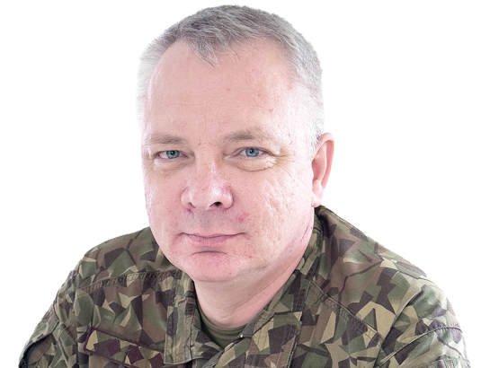 Nacionālo bruņoto spēku pulkvedis Māris Tūtins.