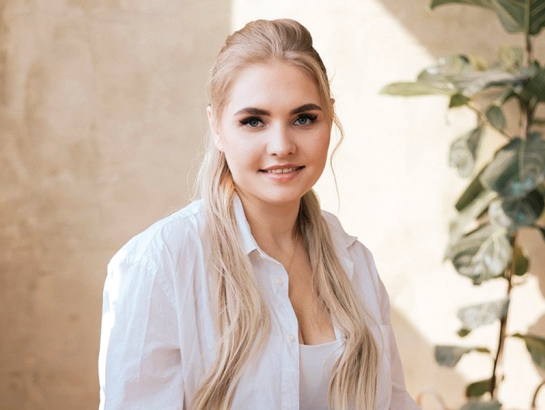 Uztura speciāliste Valērija Orlova par sarunbotiem: «Rekomendācijas nav individuāli piemērotas katram pacientam. Tās ir vispārīgas, turklāt cilvēki parasti nestāsta mākslīgā intelekta rīkiem par papildu hroniskām slimībām.» Publicitātes foto
