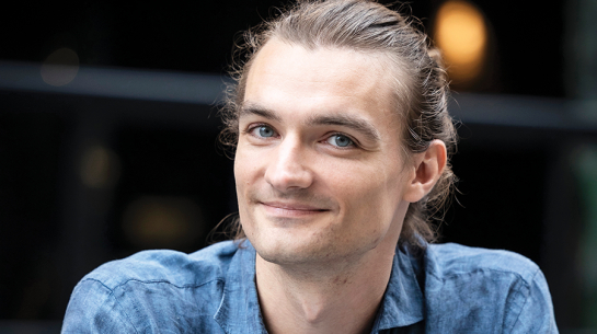 Gustavs Kehris.