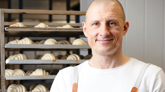 Krīze devusi arī savu labumu — Jānim Bērziņam beidzot bija laiks apstāties un mierīgi padomāt. «Uzdevu sev jautājumu, kas man patīk, kas izdodas un kas no tā noder citiem cilvēkiem.»