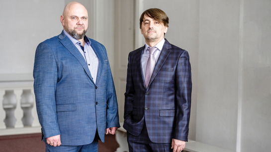 Juris Vīksna (no kreisās) un Andris Varaksins, SIA AJV Grupa īpašnieki.