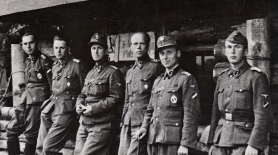 Latviešu leģiona 15. divīzijas 34. kājnieku pulka virsnieku grupa Bardovo apkārtnē Krievijā 1944. gada aprīlī