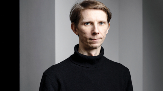 Jonass Sildre: Mēs parasti sēdējām pie galda, es viņiem rādīju, kas man ir gatavs, viņi [Perts un viņa sieva] komentēja, vai tas, ko esmu izveidojis, atbilst patiesībai.