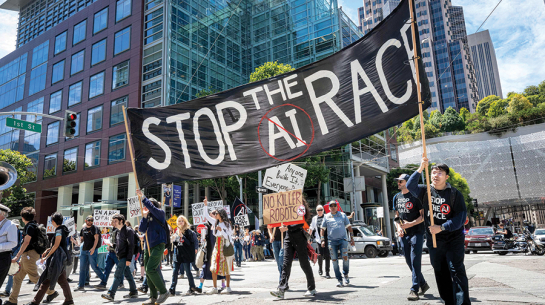 Protests pret mākslīgā intelekta attīstītāju steigu Sanfrancisko 11. jūlijā.