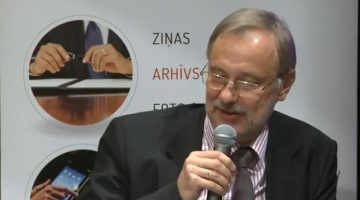 2014_09_auzi-pscr-media-large.jpg