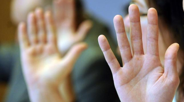 Demokrātisks balsojums. Foto: Evija Trifanova, LETA