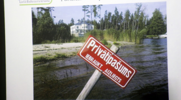 Baltezera aizstāvji cīnījās par ezera publiskumu ar mediju starpniecību. Foto: Andrejs Terentjevs, F64