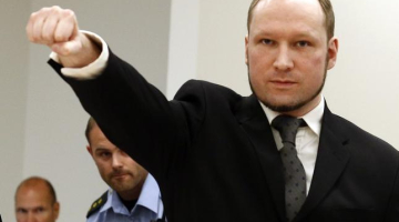 Bērings-Breivīks tiesas zālē. Foto: AFP/LETA