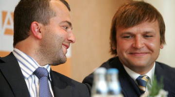 Ernests Bernis (no kreisās) un Oļegs Fiļs. Foto: Gatis Dieziņš, LETA