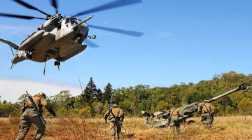 ''GM Helicopters'' komanda ANO Pasaules pārtikas programmas uzdevuma laikā. Foto: publiceyenews.com