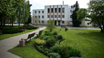 Attēlā: Gulbenes novada domes ēka