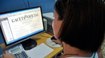 Vai pēc gadiem 40 avīžu nebūs, tikai internets? Foto: AFP/LETA