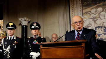 Itālijas prezidents Džordžo Napolitāno paziņo par parlamenta atlaišanu. Foto: AFP/LETA