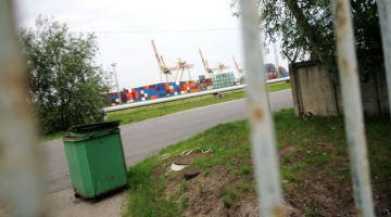 Rīgas ostas termināļi pie Kundziņsalas. Foto: Lauris Vīksne, F64