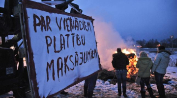 Lauksaimnieku protesta akcijā šogad februārī. Foto: Gints Ivuškāns, F64