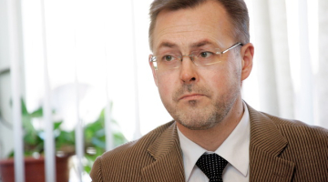 Attēlā: Bijušais KNAB vadītājs Aleksejs Loskutovs ("Vienotība")