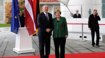 Valsts prezidents Andris Bērziņš tiekas ar Vācijas kancleri Angelu Merkeli. Foto: Prezidenta kanceleja