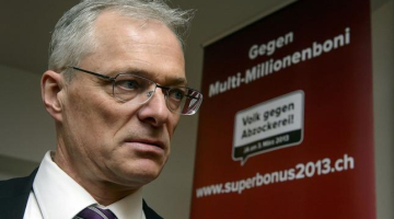 ŠVeices referenduma idejas virzītājs biznesmenis Tomass Minders. Foto: AFP/LETA