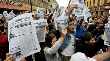 Protestētāji Maskavā aicina atbrīvot Alekseju Navaļniju. Foto: AFP/LETA