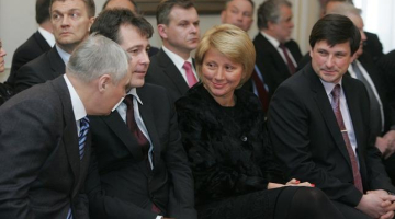 Ieva Plaude-Rēlingere (centrā) kopā ar citiem uzņēmējiem pirms diviem gadiem pieņemšanā Valsts prezidenta pilī. Foto: Jānis Saliņš, F64