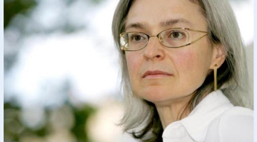 Nogalinātā žurnāliste Anna Poļitkovska. Foto: AFP/LETA