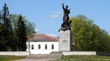 Rēzeknes simbols - Latgales atbrīvošanas piemineklis "Vienoti Latvijai" (Latgales Māra). Foto: Ieva Čīka, LETA