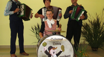 Salnavas danču muzikanti piedalīsies tautas muzikantu saietā Latgalē