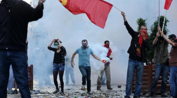 Protestētāji Stambulā. Foto: AFP/LETA