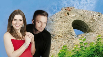 Verdi operas "Traviata" titullomu dziedās latviešu operdīva Maija Kovaļevska, bet Alfrēda Žermona lomā iejutīsies aizvadītajos Opersvētkos klausītāju sirdis iekarojušais tenors Pavols Bresliks no Slovākijas