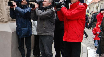 TV operatori. Foto: Emīls Desjatņikovs, F64