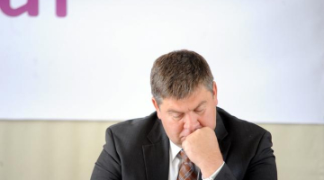 Partijas "Vienoti Latvijai" saraksta līderis ekspremjers Aigars Kalvītis piedalās partijas "Vienoti Latvijai" rīkotajā preses konferencē par kandidēšanu 12.Saeimas vēlēšanās. Foto: Edijs Pālens, LETA