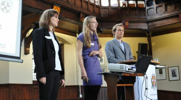 Kembridžas Baltijas konferencē. Publicitātes foto