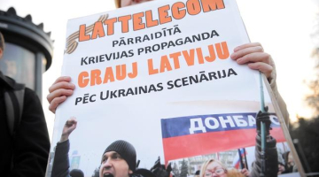 Latvijas ukraiņu biedrības organizētajā piketā pie Krievijas vēstniecības Latvijā šogad martā. Foto: Edijs Pālens, LETA