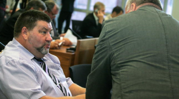 Policijā vērsies Jelgavas novada domes priekšsēdētāja Ziedoņa Caunes jurists "stirnu buku lietā" Dzintars Lagzdiņš. Viņš vienlaikus sniedz arī juridiskos pakalpojumus pašvaldībai, Foto: Ieva Lūka, LETA