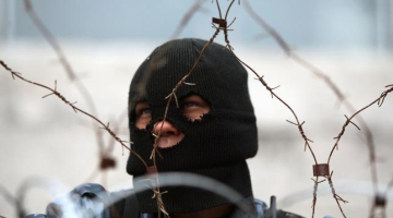 Prokrieviskais separātists Ukrainas austrumos. Foto: AFP/LETA