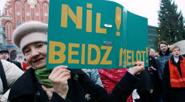 Protesta akcija pret Rīgas mēru Nilu Ušakovu pērn. Foto: Ieva Čīka, LETA