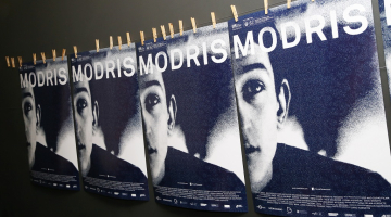 Jura Kursieša spēlfilma "Modris" gan nav programmā Latvijas simtgadei, taču tā šogad pievērsusi uzmanību Latvijas kinematogrāfistu ražīgajam pienesumam kino. Foto: Evija Trifanova, LETA