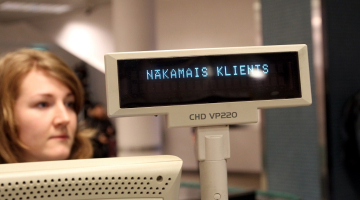 Veikalā pie kases. Foto: Kaspars Krafts, F64