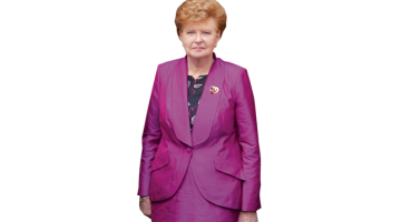 Vaira Vīķe–Freiberga.