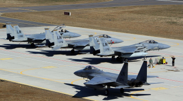 NATO iznīcinātāji Lietuvas Zokņu bāzē. Foto: AFP/LETA