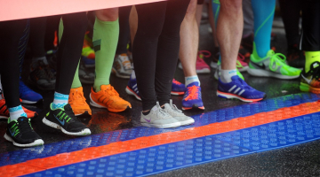 Maratona dalībnieku kājas. Foto: ieva Lūka, LETA