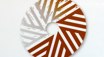 Ministru kabinetā apstiprinātais Latvijas prezidentūras 2015.gadā Eiropas Padomē logo, kuru veidojis dizaina grafiķis Gunārs Lūsis. Foto: Edijs Pālens, LETA