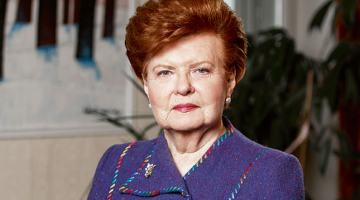 Vaira Vīķe–Freiberga.