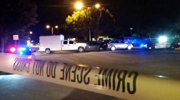 Policija norobežojusi vietu pie Muhameda karikatūru konkursa ēkas Gārlendā. Foto: AFP/LETA