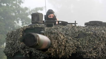 NATO spēku tanks Polijas bāzē. Foto: EPA/LETA