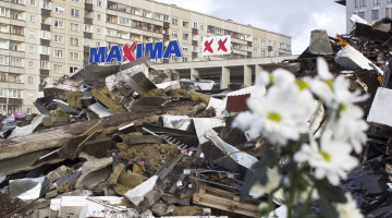 Sabrukušā "Maxima" veikala vieta pēc traģēdijas. foto: Veronika Simoņenkova, LETA